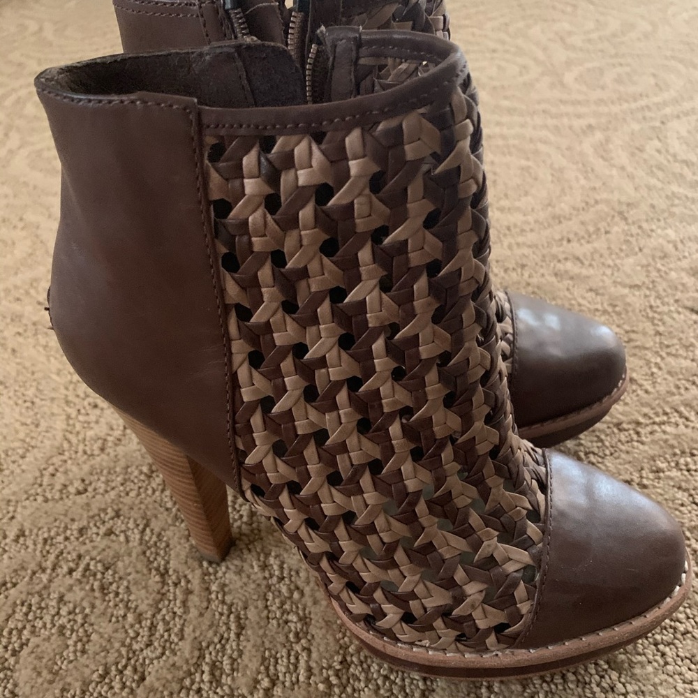 Uggs boots